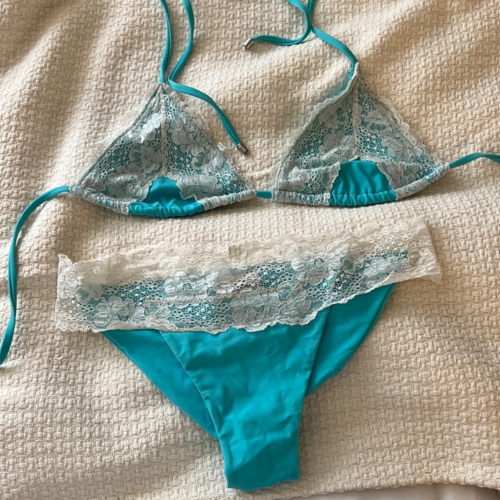 BEACH BUNNY skimpy bikini SZ.L